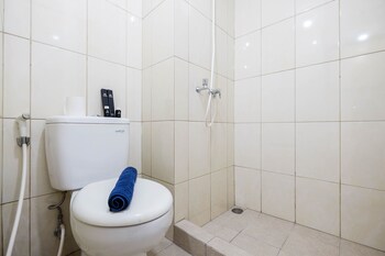 comfortable springlake summarecon studio apartment near mall