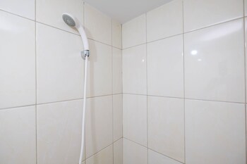comfortable springlake summarecon studio apartment near mall