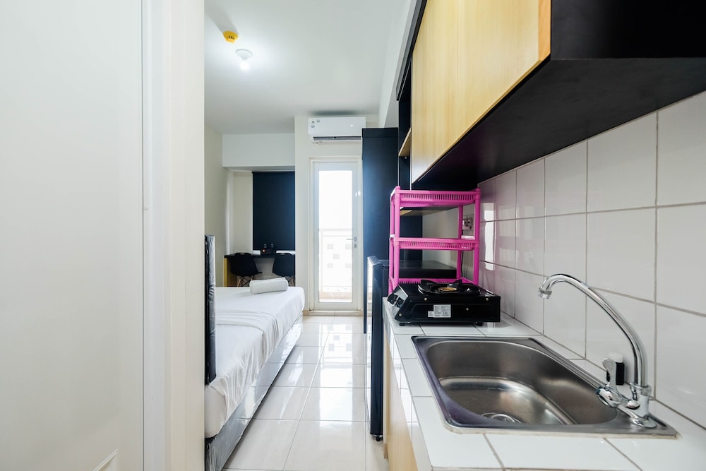 comfortable springlake summarecon studio apartment near mall