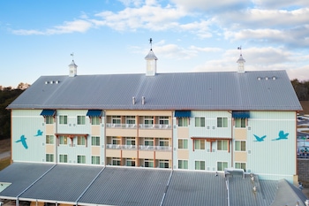 The Lodge At Camp Margaritaville,,2 star