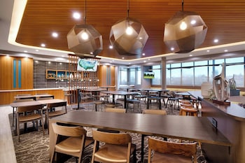 Springhill Suites By Marriott Cottonwood,,2.5 star