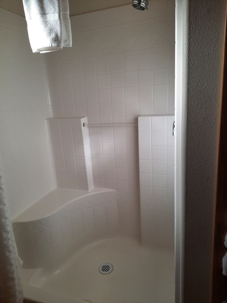 willamette pass inn and chalets