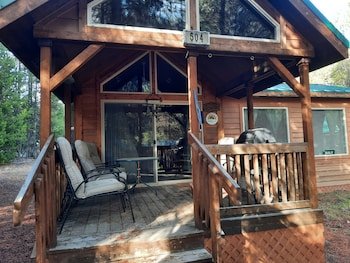 willamette pass inn and chalets