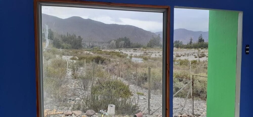 hermosas cabanas en la naturaleza del rio elqui