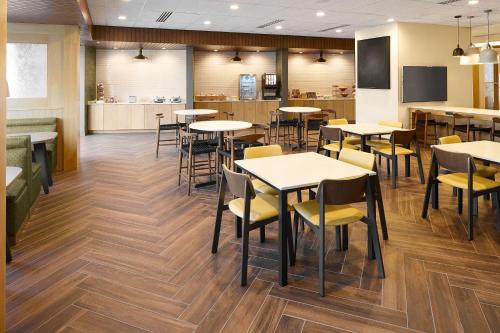fairfield inn and suites seneca clemson univ area