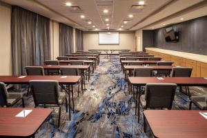 fairfield inn and suites seneca clemson univ area