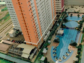 Modern Studio At Green Pramuka City Apartment,,0 star