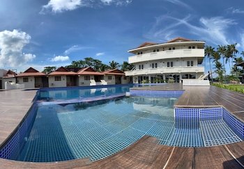 shoreland beach resort by cocotel