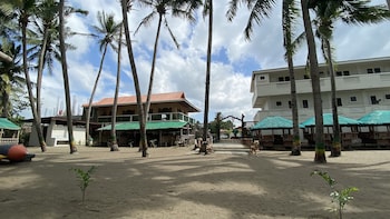 shoreland beach resort by cocotel