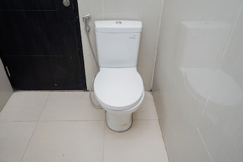 simply strategic and comfy studio paramount skyline apartment