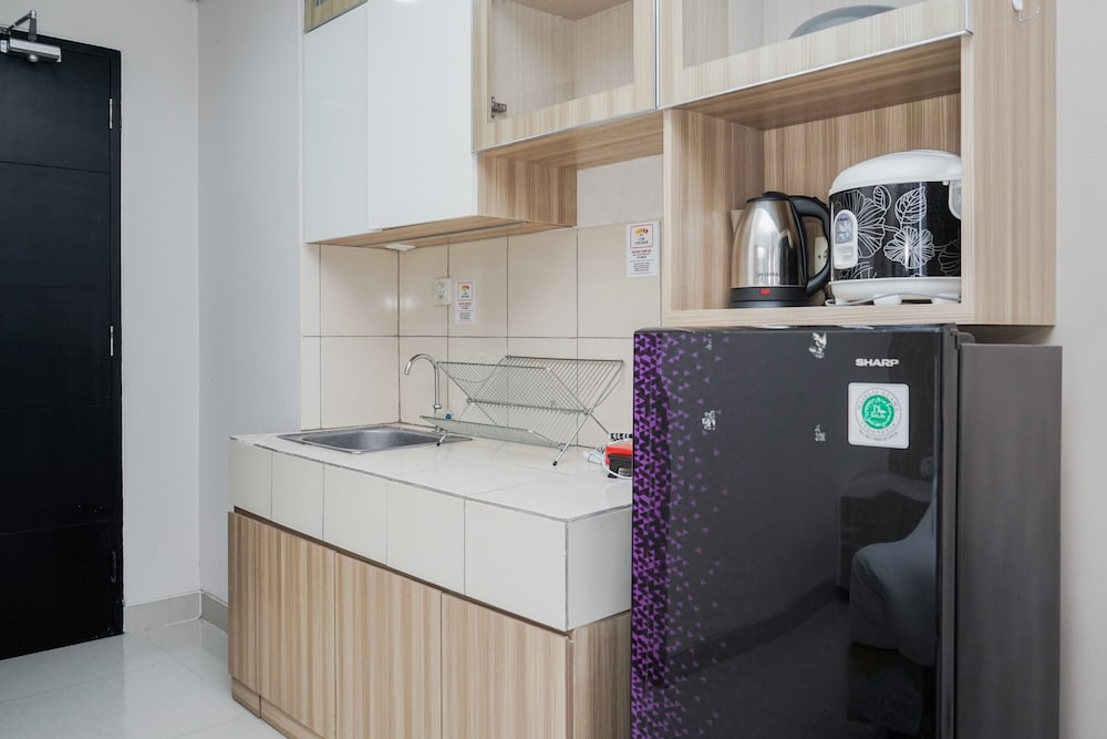 simply strategic and comfy studio paramount skyline apartment