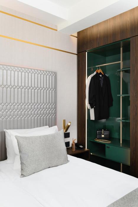 emerald downtown suites