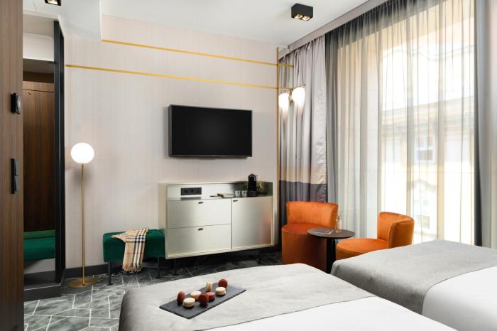 emerald downtown suites