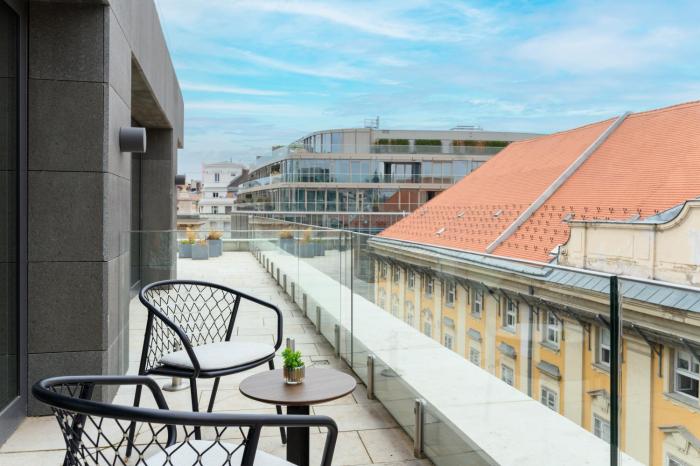 emerald downtown suites