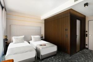 emerald downtown suites
