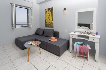 sole mare seaside apts