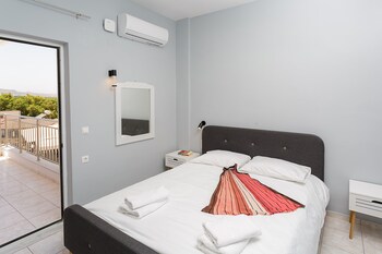 sole mare seaside apts
