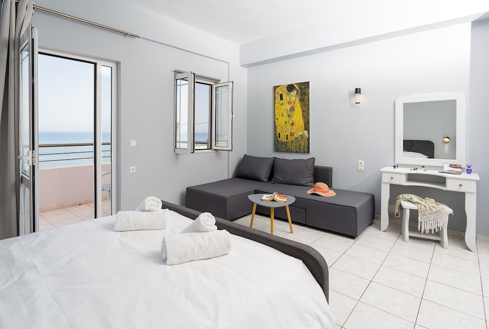 sole mare seaside apts
