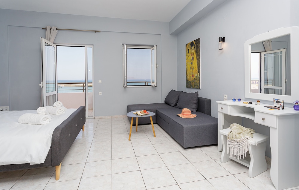 sole mare seaside apts