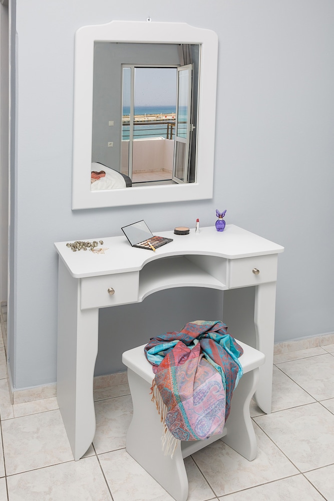 sole mare seaside apts