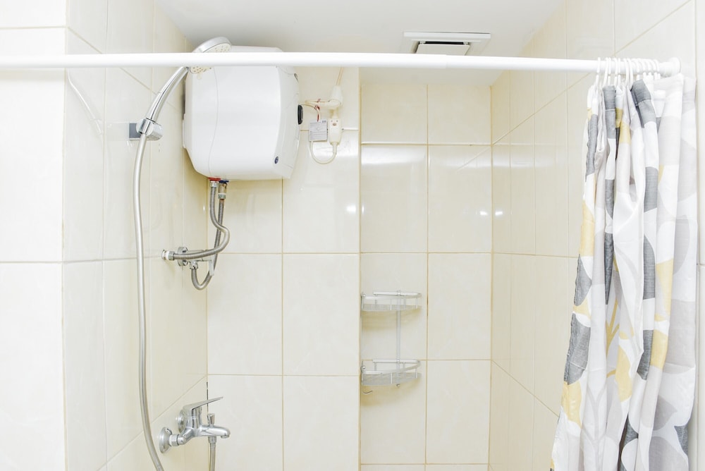 comfort and homey 2br at springlake apartment bekasi
