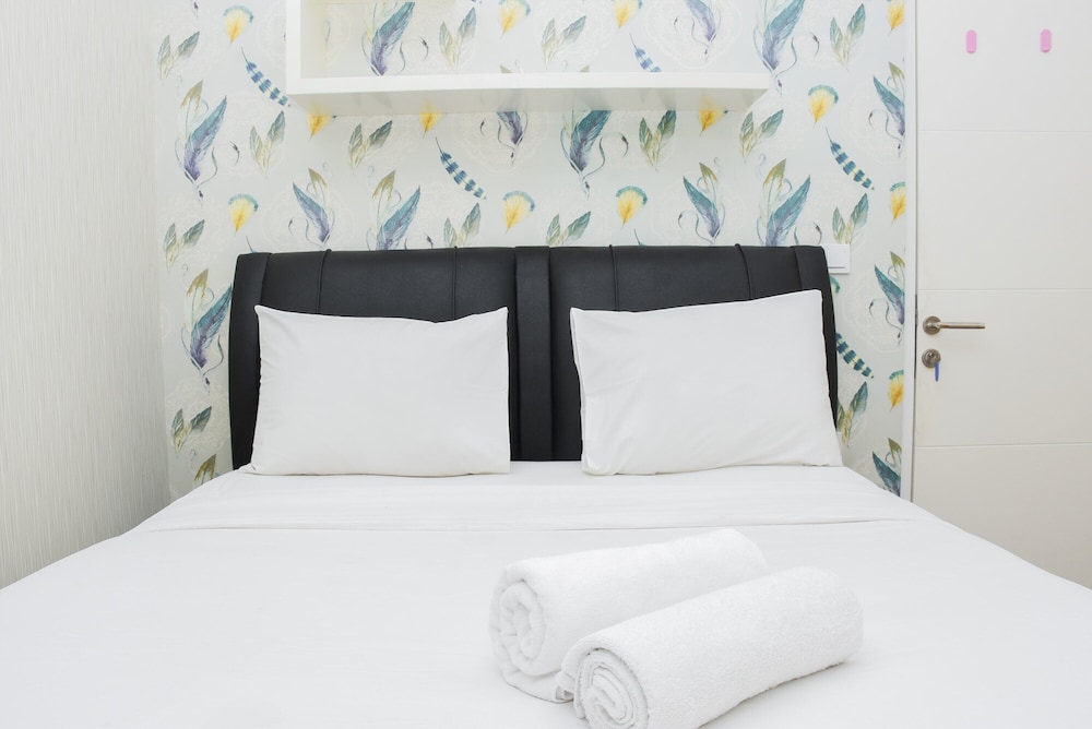comfort and homey 2br at springlake apartment bekasi