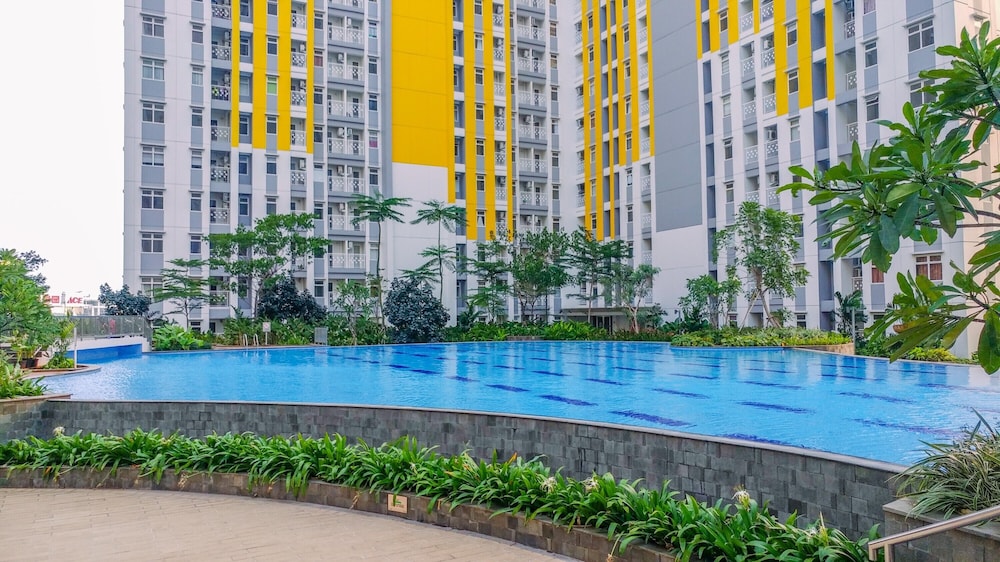 comfort and homey 2br at springlake apartment bekasi