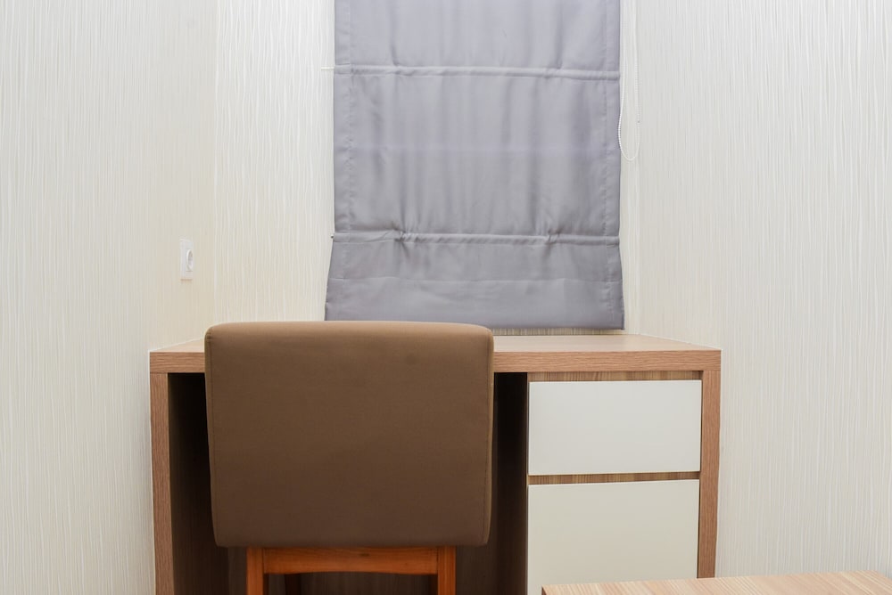 comfort and homey 2br at springlake apartment bekasi