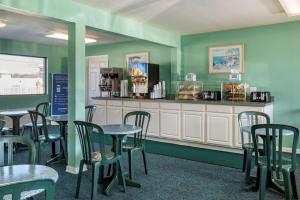 rodeway inn and suites