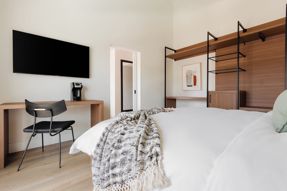 The Anthem Los Angeles Stadium District, Tapestry By Hilton,,4 star