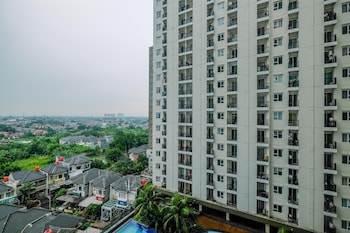 comfortable and tidy studio at cinere resort apartment