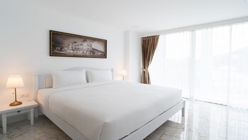 b2 phuket premier hotel