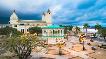 hotel el reloj