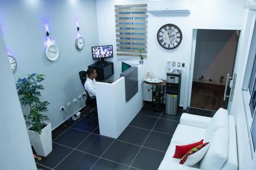 hotel el reloj