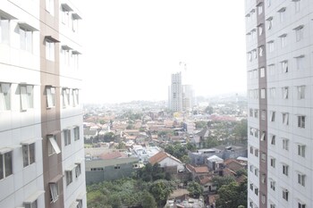 cozy studio at pinewood apartment near unpad jatinangor