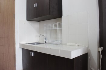 cozy studio at pinewood apartment near unpad jatinangor