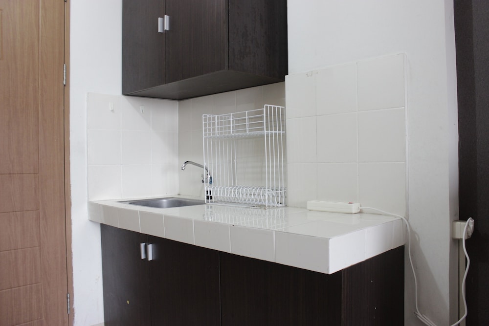 cozy studio at pinewood apartment near unpad jatinangor