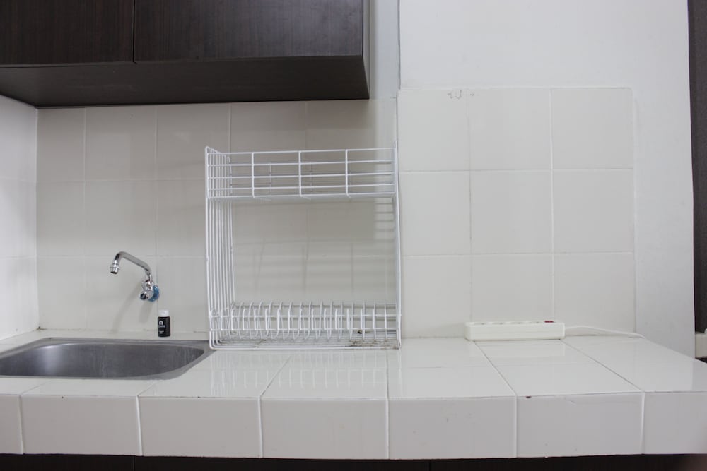 cozy studio at pinewood apartment near unpad jatinangor