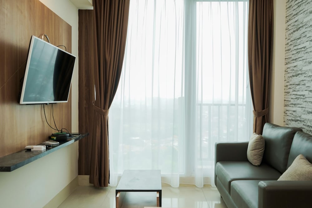 comfort and cozy 1br at tree park city bsd apartment