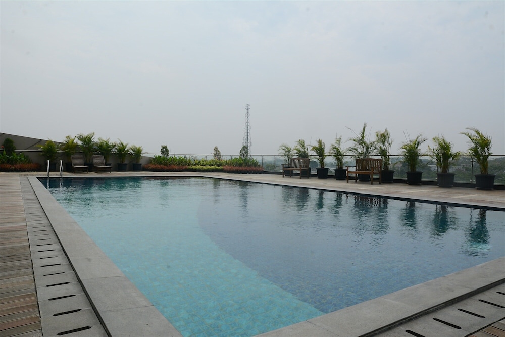 comfort and cozy 1br at tree park city bsd apartment