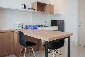 comfort and cozy 1br at tree park city bsd apartment