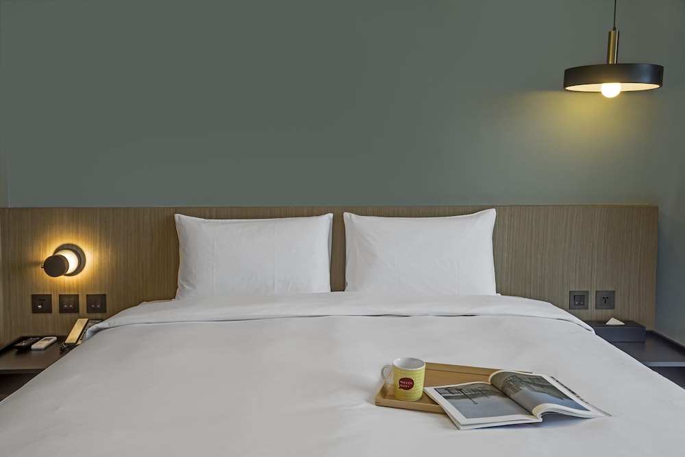 hotel day plus sun moon lake