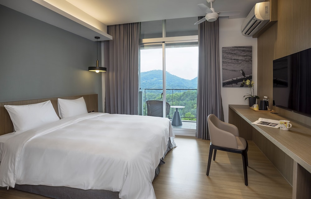 hotel day plus sun moon lake