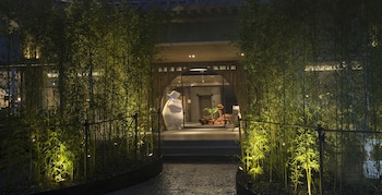 hotel day plus sun moon lake