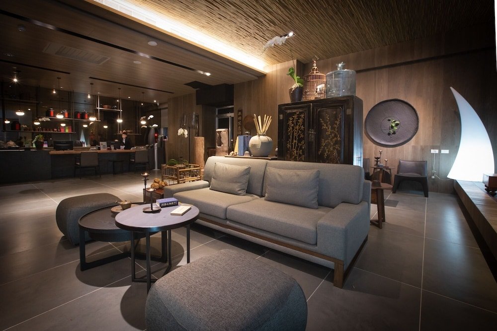 hotel day plus sun moon lake