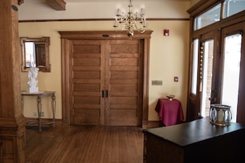 Elk River Hotel & Cafe,,2.5 star
