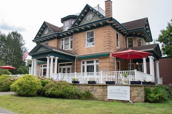 Elk River Hotel & Cafe,,2.5 star