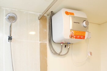 nice and comfort 2br apartment at meikarta