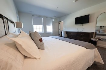 The Crazy Water Hotel,,2.5 star