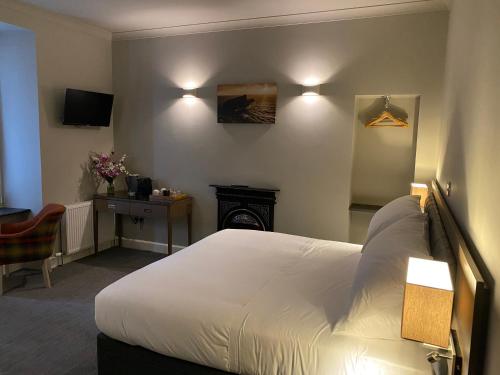 house of juniper the manse